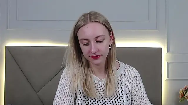 RachaelCute Adlı Modelin Canlı XXX Sohbeti