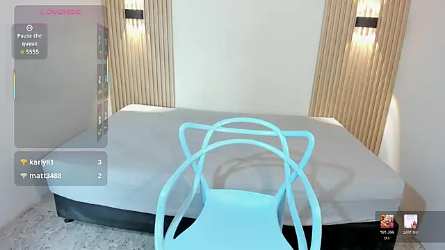 LaylaEmber লাইভ XXX চ্যাট