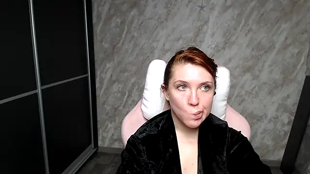 Reginasmilee Live XXX-Chat