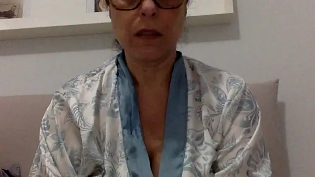 crudeliafrancy Show Webcam