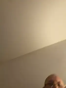 Živý XXX chat Guitccch