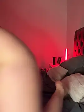 XXX chat uživo modela EllaMae