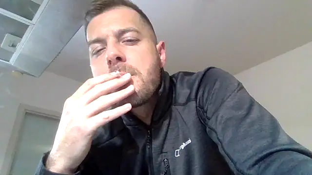 cheekycherryx Live XXX-chat