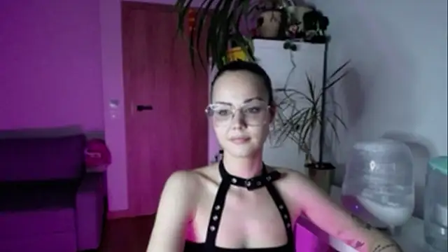 XXX chat uživo modela LexiexPlay