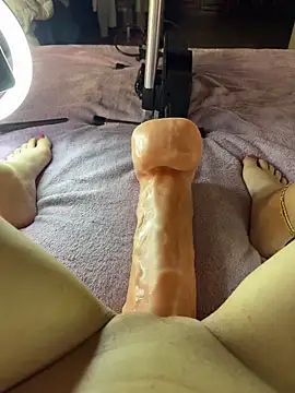 Show modela ChiaraLewis na web-kameri