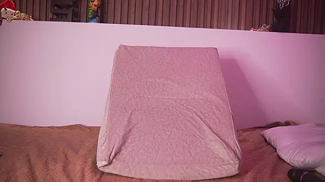 Chat +18 de camila_martinez0 ao vivo