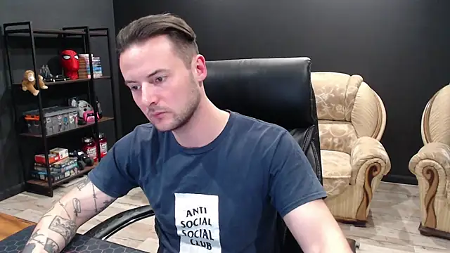 MihasikD: απευθείας συνομιλία ΧΧΧ