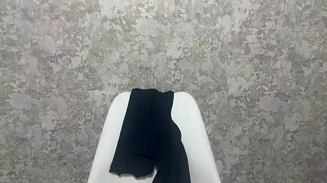 Show modela Angelinaa19 na web-kameri