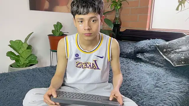 Andy_Belier23n Live XXX chat