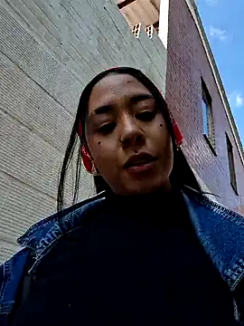 Zafiro_glow 现场XXX聊天