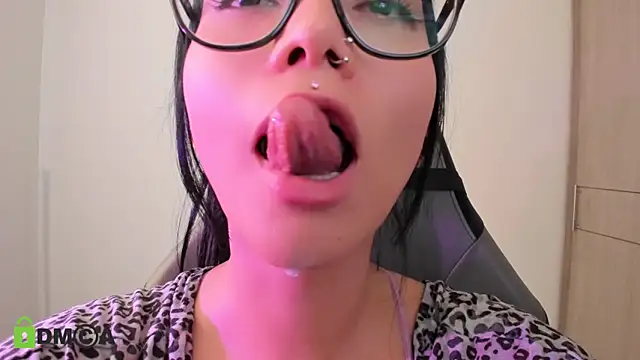 แชท XXX สดของ alice-rausing