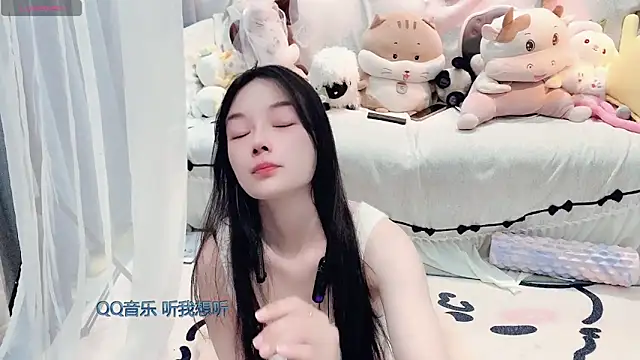 AKiKi711 – Naživo XXX chat