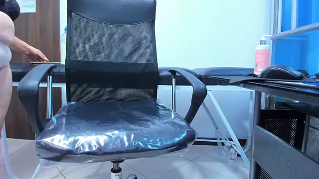 แชท XXX สดของ LeilaSmith_