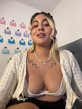 Elina_Hills: вебкам-шоу