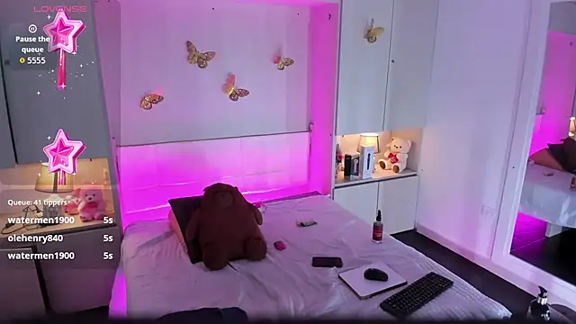 XXX chat uživo modela AngelaRiverss