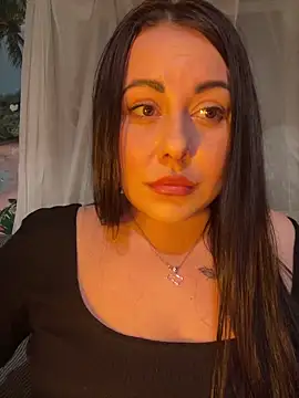 Show modela DaisyStreet na web-kameri