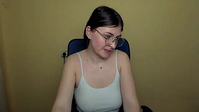 Luna_Lush_ Chat XXX in diretta