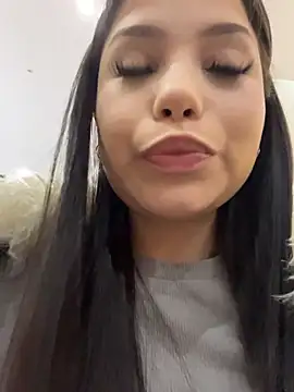 Chatroom XXX en direct de Chloe__Moon