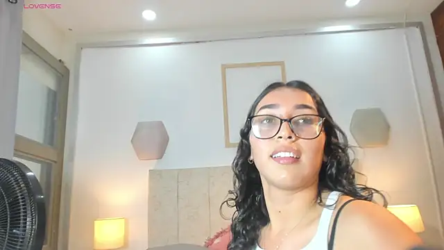 _maria_foxx_'s Live XXX Chat