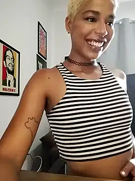 Helenoir Chat XXX in diretta