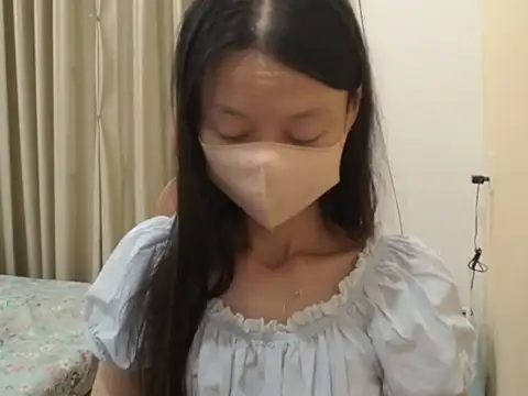 Lil-Cherries 现场XXX聊天