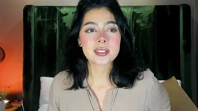 TaniaRedd_ Live XXX-chat