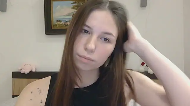 Show modela RevolutionAstra na web-kameri