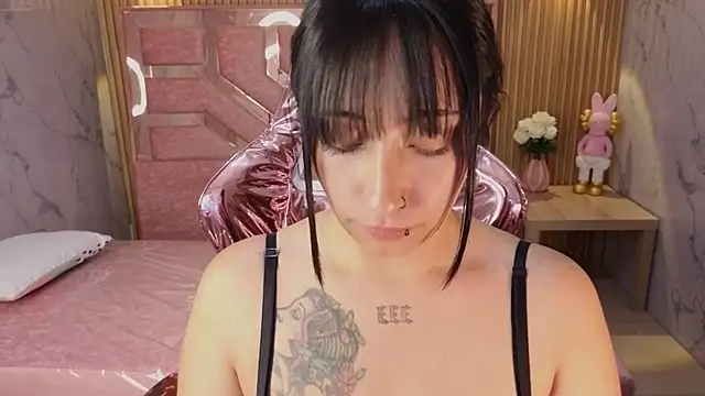 XXX chat uživo modela m_eris_s