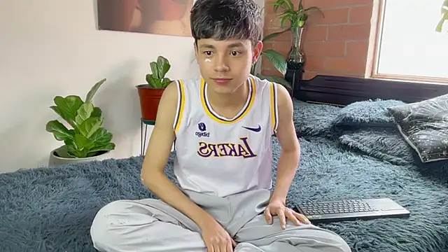 Andy_Belier23 – Live XXX-chat