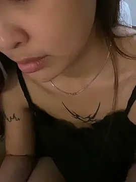 __BabyShowPublic__ élő XXX-chatje