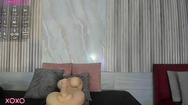 BriannaChelsea's Live XXX Chat