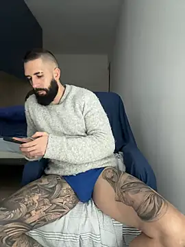 Czat XXX na żywo – Gioeltoro89