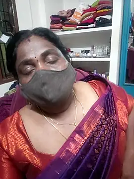 Show modela Tamil_Kavitha10 na web-kameri