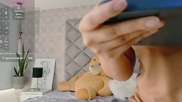 CARO_ADAMS1's Live XXX Chat