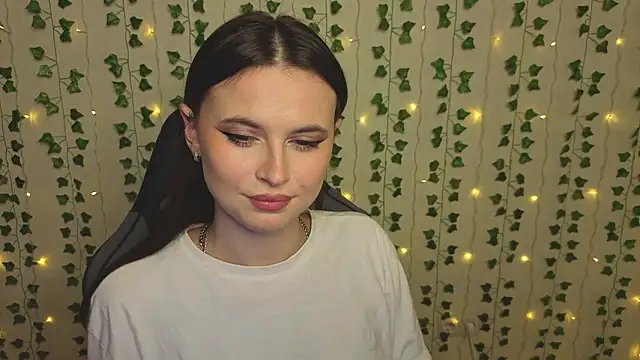 AliceIMonta Show in webcam