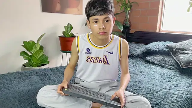 Andy_Belier23 Chat XXX live