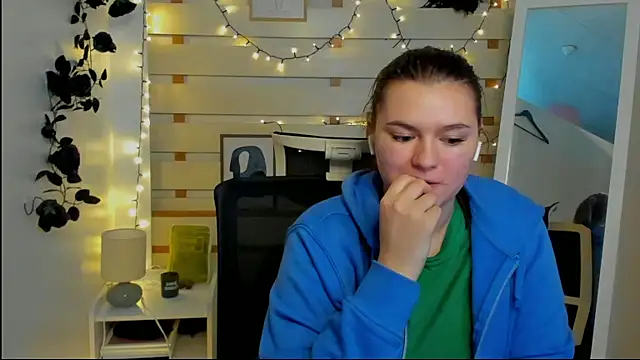 Josephine_Kiss Live XXX-Chat