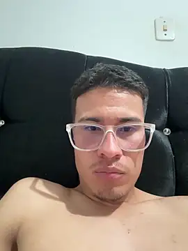 Latin_Paisa_Boy live XXX chat