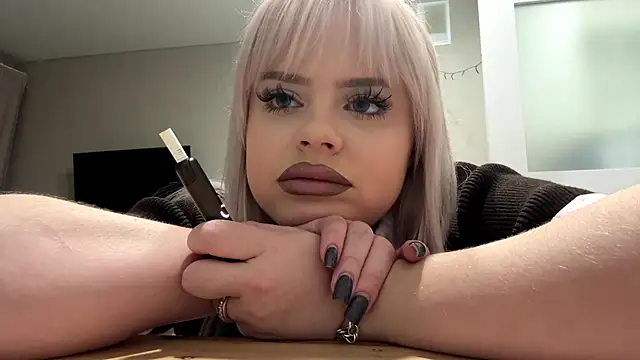 Lollyjollm élő XXX-chatje