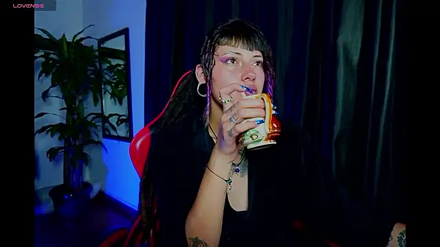 _sharlotte777: απευθείας συνομιλία ΧΧΧ