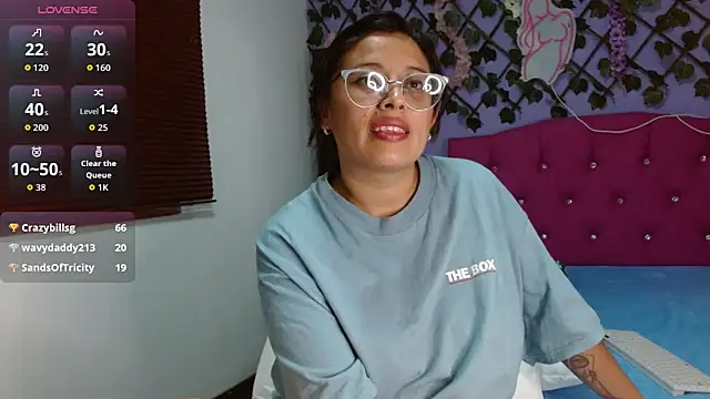 Sophie-Hot-: онлайн-секс-чат