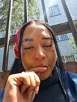 Zafiro_glow Webcam-Show