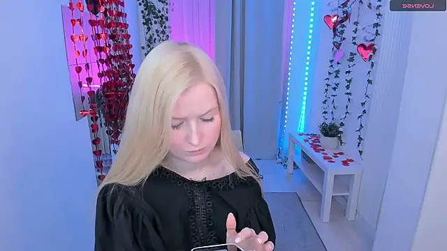 Chat +18 de Laly_Peach ao vivo