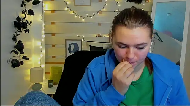 Josephine_Kiss Chat XXX live