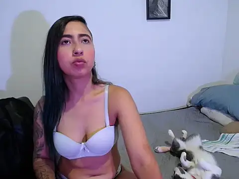 aria_jhonsson's Live XXX Chat