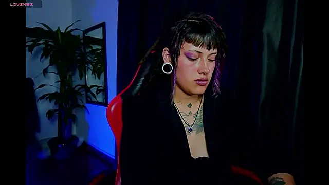 _sharlotte777 Chat XXX in diretta