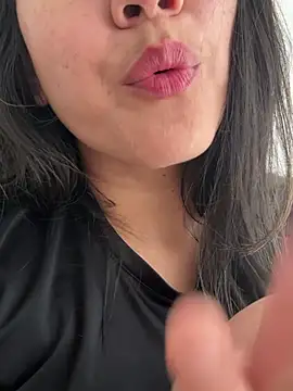 Czat XXX na żywo – mahia_queen