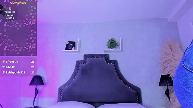 KarelyMitchel Chat XXX in diretta