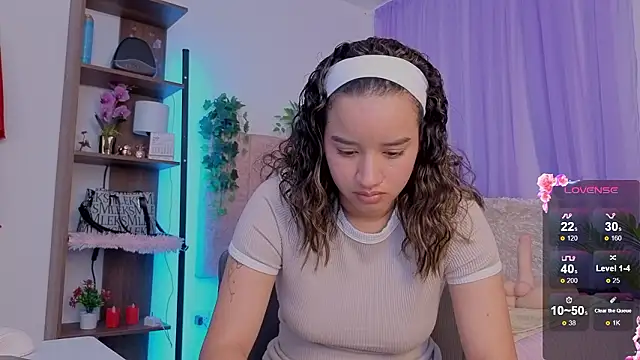 Chatroom XXX en direct de emilyrouxe