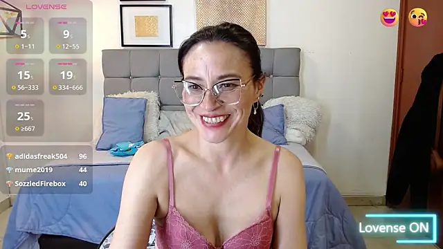 _naomi_s Live XXX-Chat